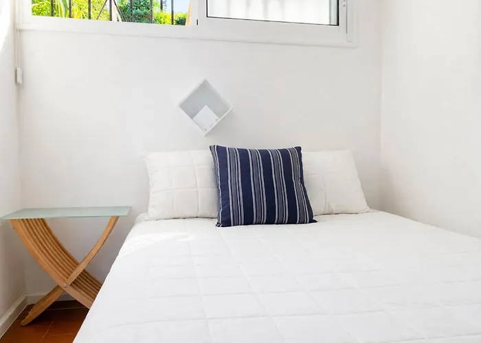 ⭑ Terrace + Sea Views + Private Beach. What Else? ⭑ Appartamento