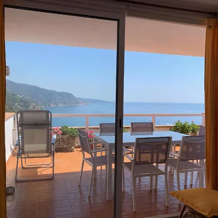⭑ Terrace + Sea Views + Private Beach. What Else? ⭑ * Tossa de Mar