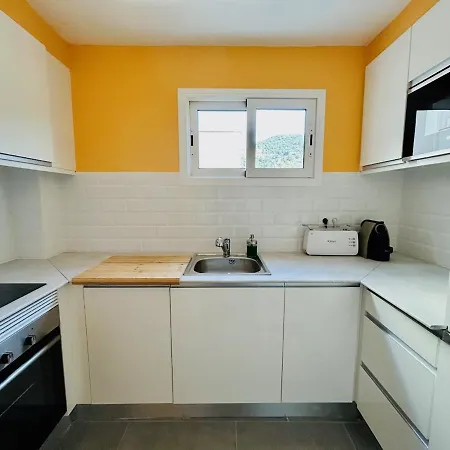 ⭑ Terrace + Sea Views + Private Beach. What Else? ⭑ Appartamento *