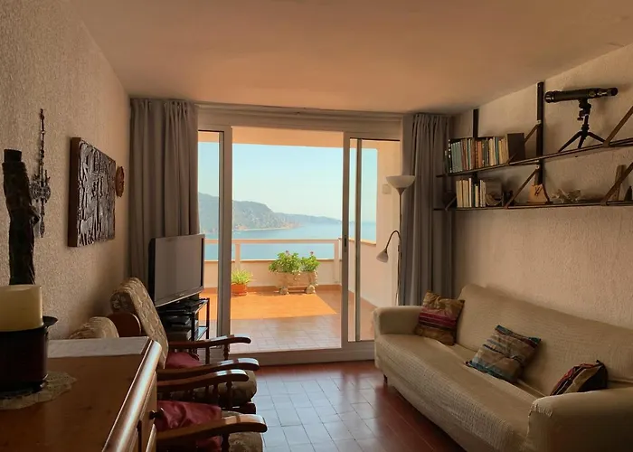 Apartment ⭑ Terrace + Sea Views + Private Beach. What Else? ⭑