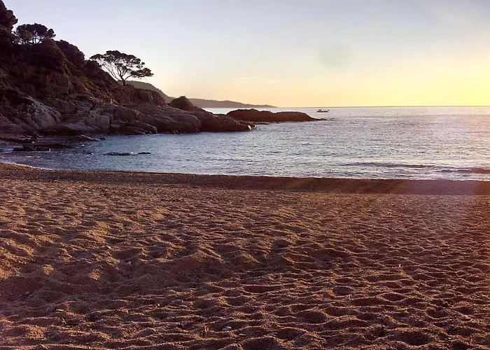 ⭑ Terrace + Sea Views + Private Beach. What Else? ⭑ * Tossa de Mar