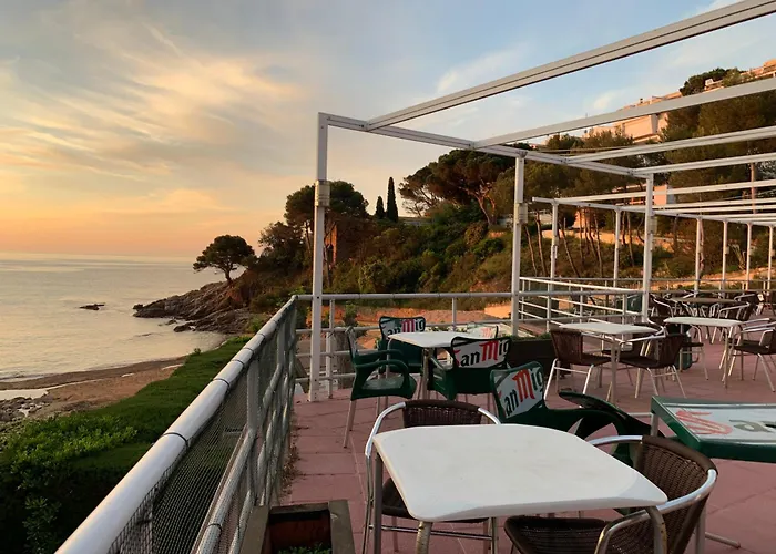 ⭑ Terrace + Sea Views + Private Beach. What Else? ⭑ Tossa de Mar